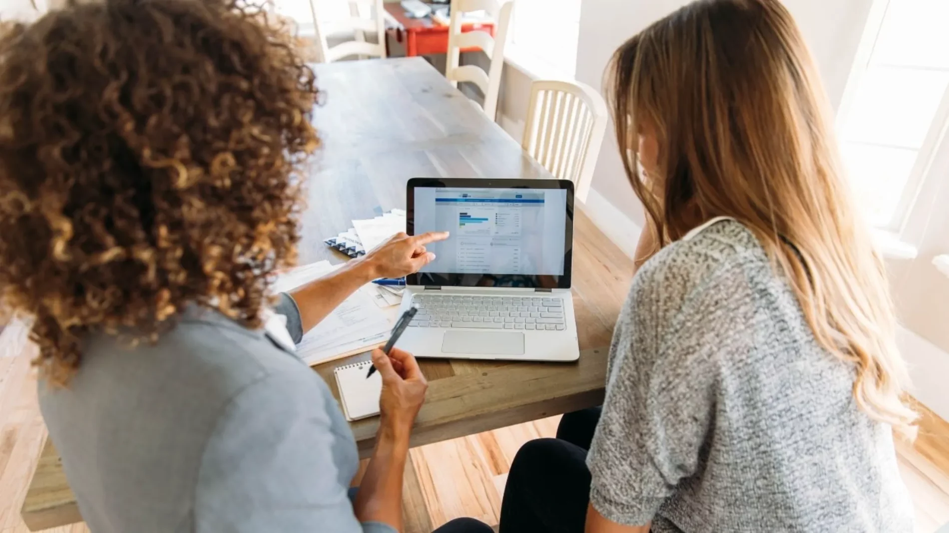 Unbiased Advisorship